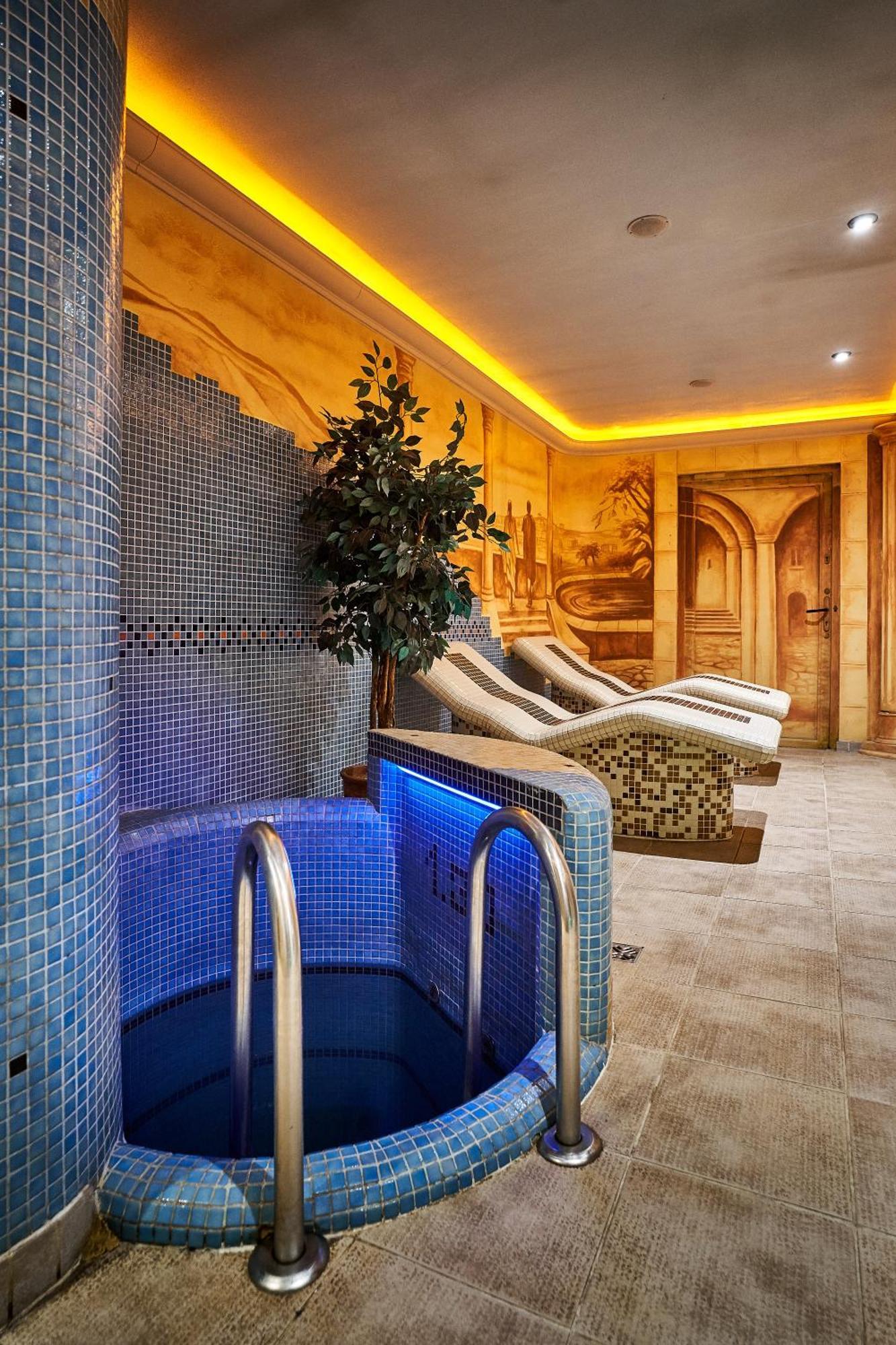 Hotel Stara Poczta Tychy Esterno foto