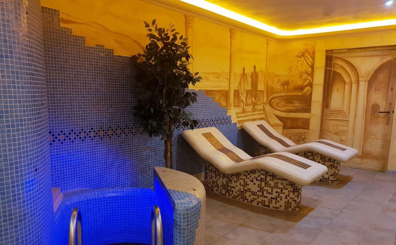 Hotel Stara Poczta Tychy Esterno foto